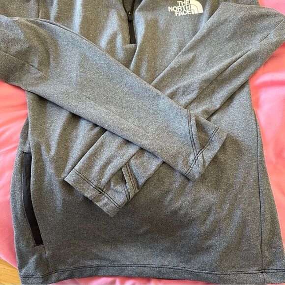 NWOT Women’s XS The North Face quarter zip Running Long Sleeve Top - Picture 2 of 7